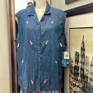 NWT Joan Ashley chambray denim top